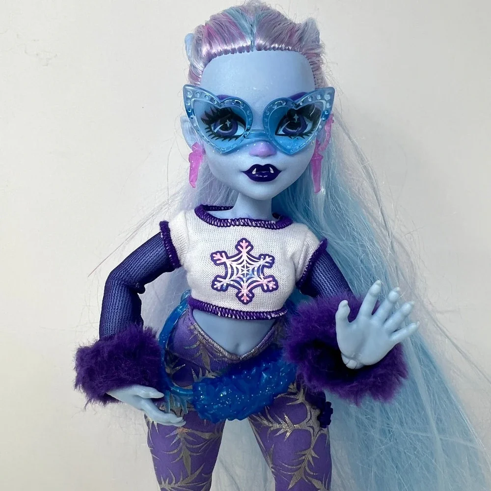 Monster High Abbey Bominable G3 Doll Blue‎ Purple WinMattelter Snowflake Fashion